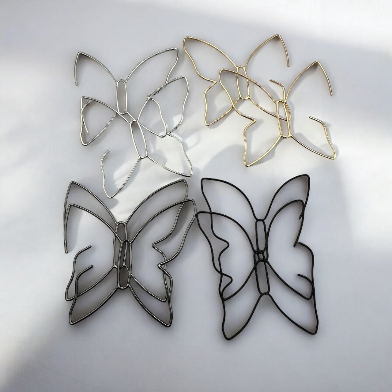 Minimalist Lightweight WireButterfly Shape Design Earrings