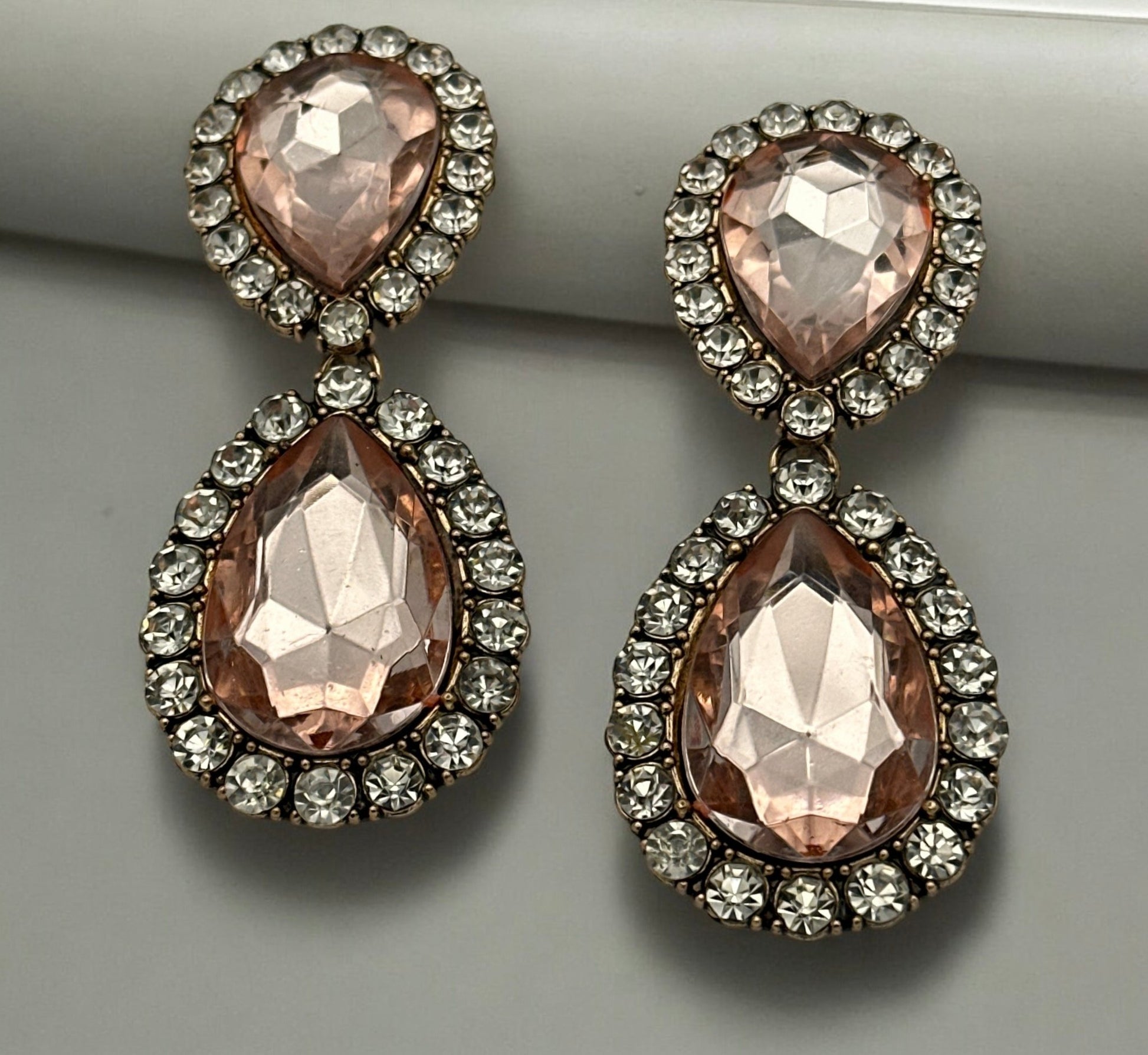 Elegant Vintage - Style Teardrop Crystal Statement Dangle Earrings - Fatisha Boutique