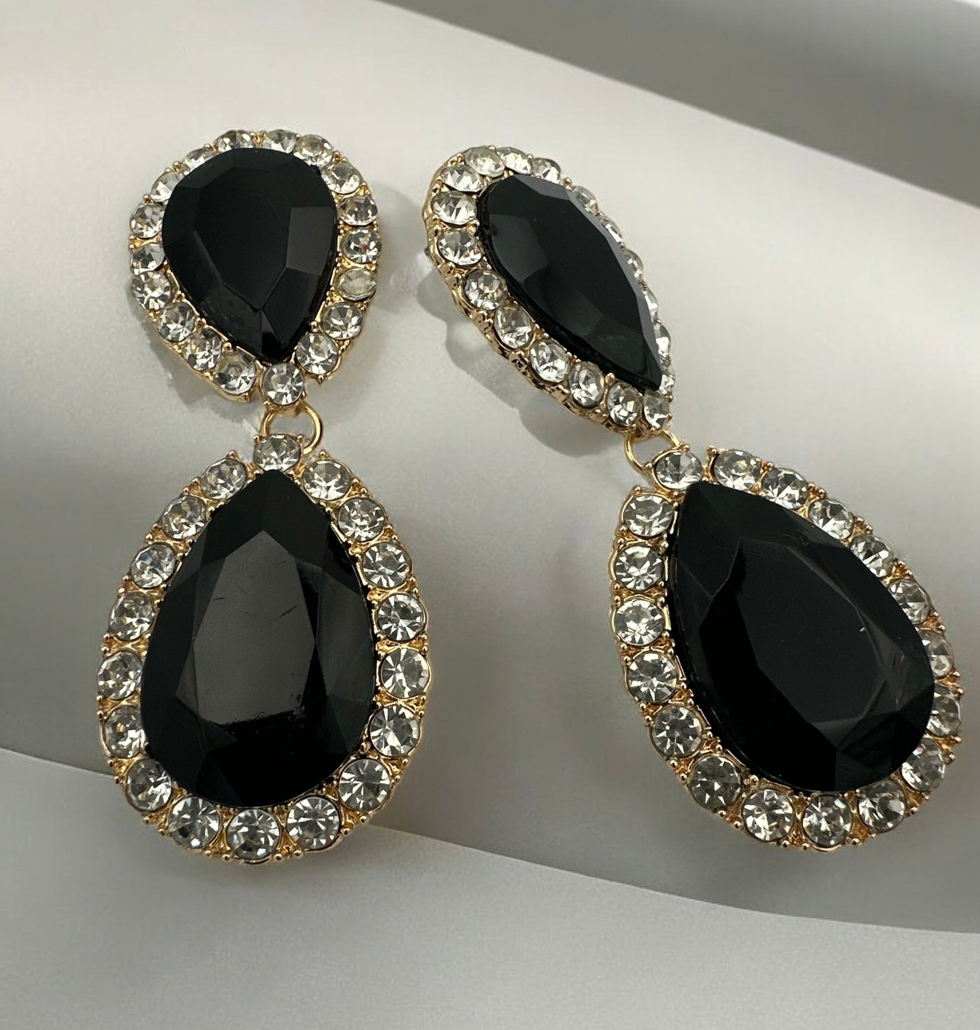 Elegant Vintage - Style Teardrop Crystal Statement Dangle Earrings - Fatisha Boutique