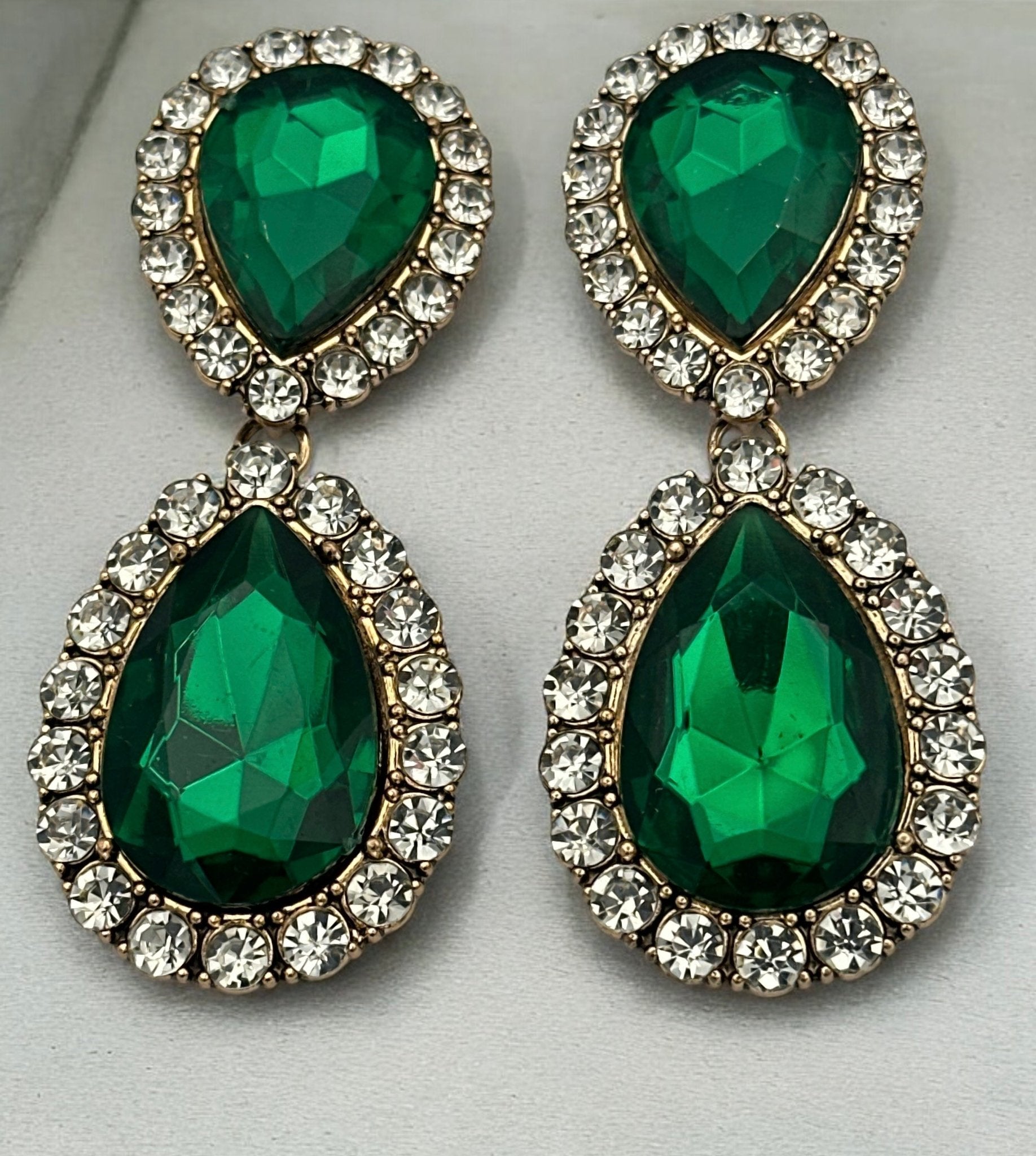 Elegant Vintage - Style Teardrop Crystal Statement Dangle Earrings - Fatisha Boutique